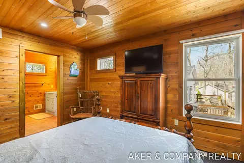 Bedroom - 5320 Stella Rd, Custer, MI 49405 photo 3 of 7
