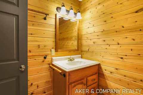Bath - 5320 Stella Rd, Custer, MI 49405 photo 4 of 4