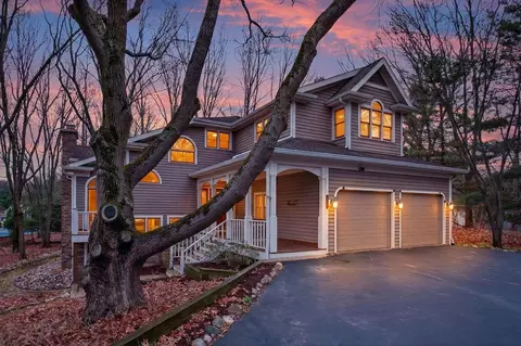 3140 Wild Dunes Path, Stevensville, MI 49127