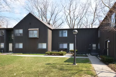 230 Falkirk Ct, Kalamazoo, MI 49006