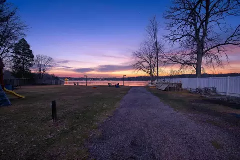 Exterior - 5121 Sunset Dr, Jackson, MI 49203 photo 10 of 11
