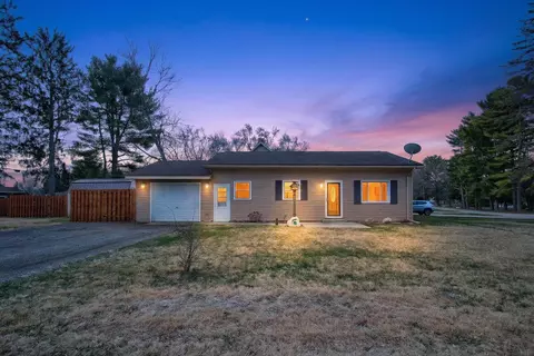 5121 Sunset Dr, Jackson, MI 49203