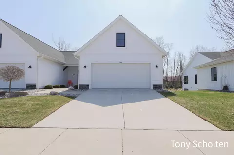 944 Harper Woods Dr SW, Byron Center, MI 49315