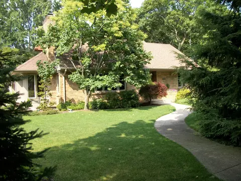 1625 Seminole Rd SE, Grand Rapids, MI 49506
