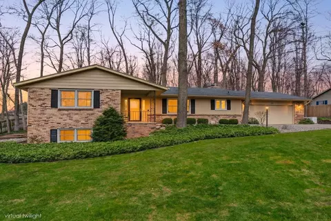5880 Manorwood Dr, Kalamazoo, MI 49009