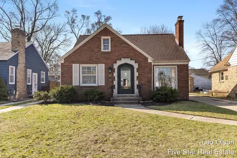 664 Hoyt St SE, Grand Rapids, MI 49507