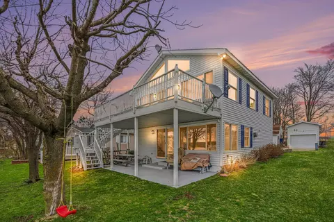 828 N Werners Landing Dr, Bronson, MI 49028