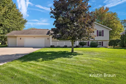 3658 Stephanie Ln, Muskegon, MI 49444