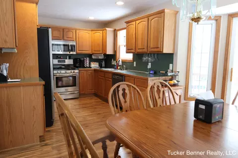 Kitchen - 7703 Pinecone Ct, Whitehall, MI 49461 photo 1 of 4