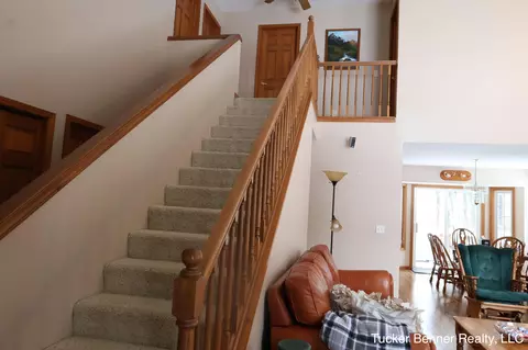 Entry Way - 7703 Pinecone Ct, Whitehall, MI 49461 photo 2 of 3