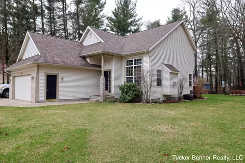 Exterior - 7703 Pinecone Ct, Whitehall, MI 49461 photo 13 of 15