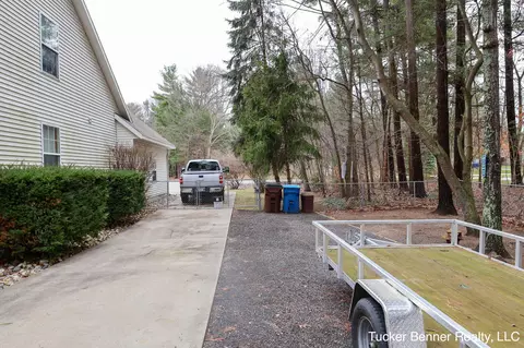 Exterior - 7703 Pinecone Ct, Whitehall, MI 49461 photo 2 of 15