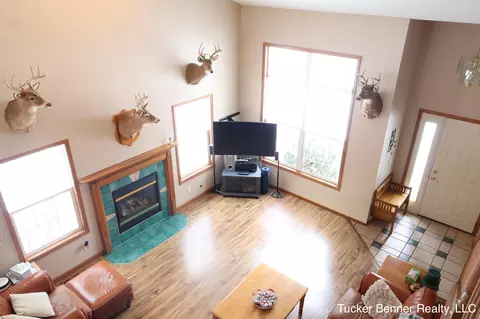 Living - 7703 Pinecone Ct, Whitehall, MI 49461 photo 3 of 4