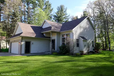 7703 Pinecone Ct, Whitehall, MI 49461