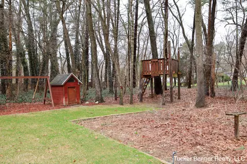 Exterior - 7703 Pinecone Ct, Whitehall, MI 49461 photo 8 of 15