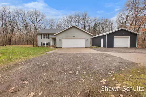 3269 Michele Ln, Hamilton, MI 49419