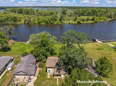 14661 Mercury Dr, Grand Haven, MI 49417
