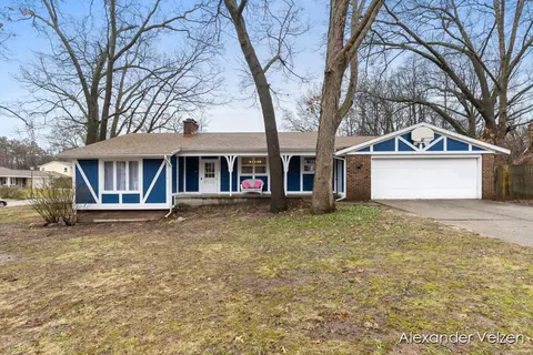 1532 Andover St SW, Wyoming, MI 49509