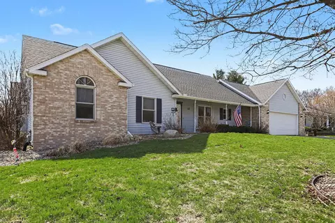 137 Barbadoes Trl, Battle Creek, MI 49015