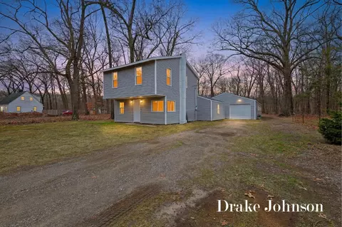 1351 Carr Rd, Muskegon, MI 49442