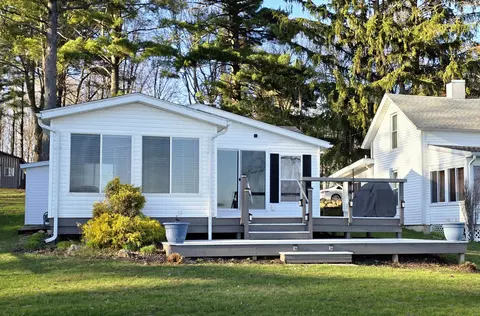 3726 Peterson Dr, Gobles, MI 49055