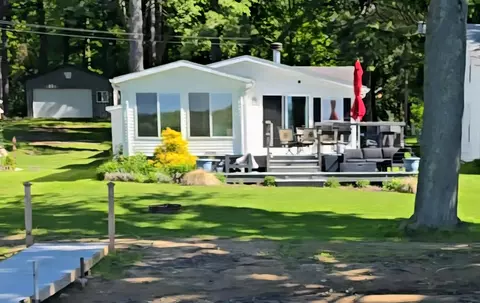 3726 Peterson Dr, Gobles, MI 49055
