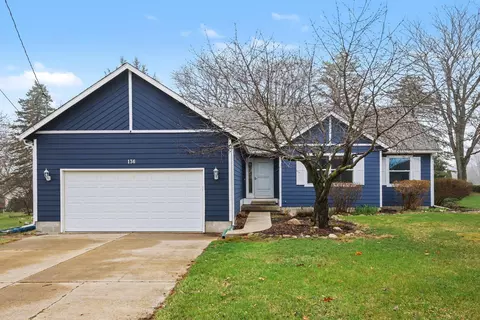 136 Diversy Dr, Brooklyn, MI 49230