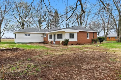 Exterior - 609 E Railroad St, Bronson, MI 49028 photo 1 of 3