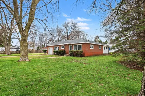 Exterior - 609 E Railroad St, Bronson, MI 49028 photo 2 of 3