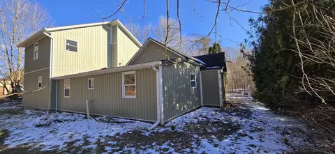 6883 62nd St, South Haven, MI 49090