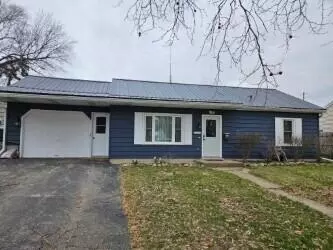 308 East Dr, Marshall, MI 49068