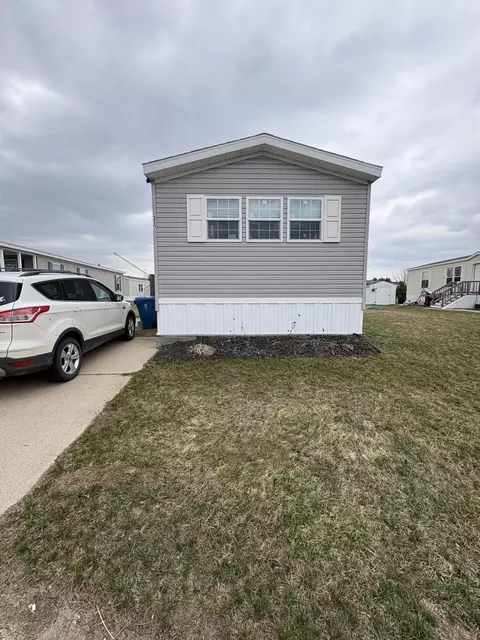 360 E Tuttle Rd # 217, Ionia, MI 48846