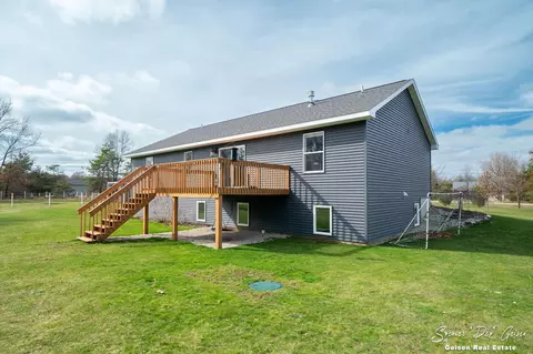 Exterior - 9701 Coyote Trl, Belding, MI 48809 photo 6 of 8