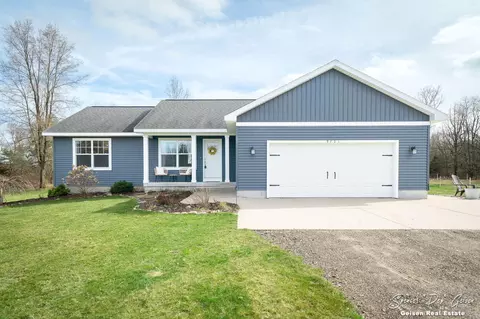 Exterior - 9701 Coyote Trl, Belding, MI 48809 photo 2 of 8