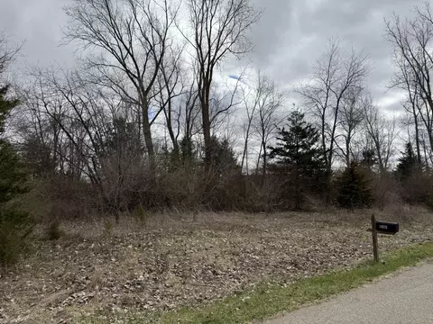 11029 Brittany Dr, Somerset, MI 49281