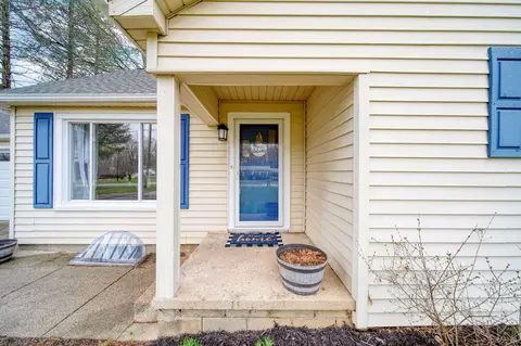 3032 Hendee Rd, Jackson, MI 49201 photo 4