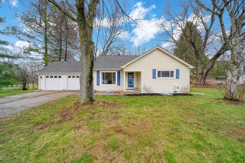 3032 Hendee Rd, Jackson, MI 49201 photo 3