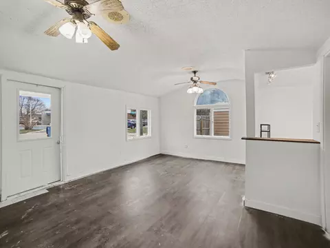 Living - 523 E Main St, Hart, MI 49420 photo 5 of 7