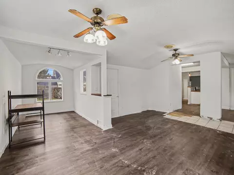 Living - 523 E Main St, Hart, MI 49420 photo 4 of 7