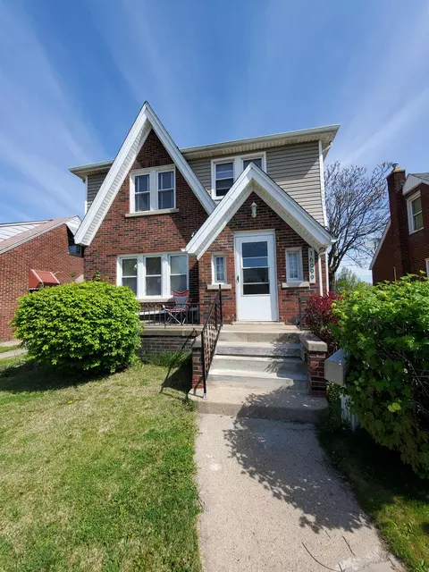 16099 Stephens Rd, Eastpointe, MI 48021