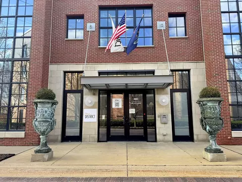 2051 Villa Rd #302, Birmingham, MI 48009