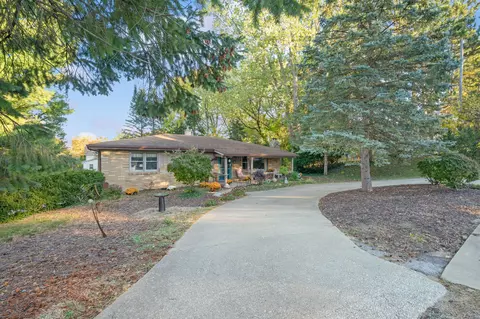 4913 Ridge Rd, Stevensville, MI 49127