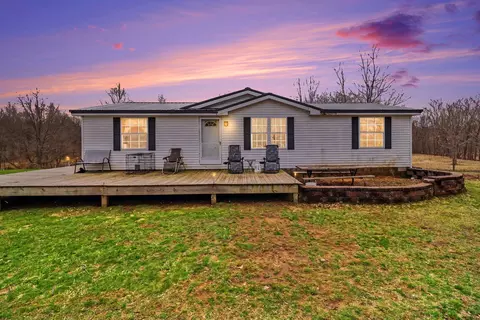 1723 W Warren Rd, Shelby, MI 49455