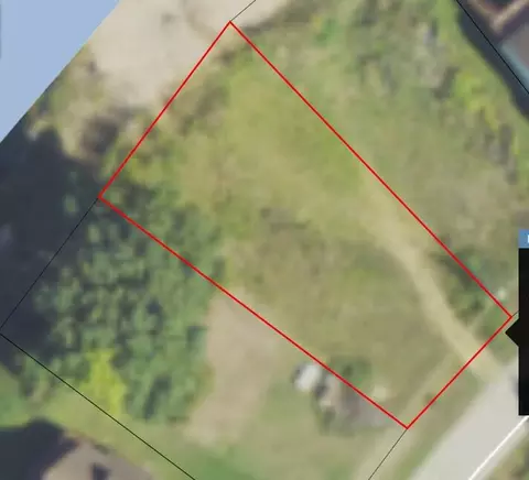 10670 Emerald Dr, Cement City, MI 49233