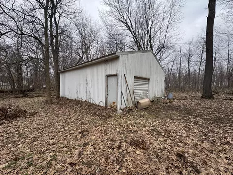 31646 Wells St, Dowagiac, MI 49047