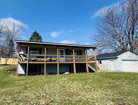 305 Monroe Ave, Big Rapids, MI 49307