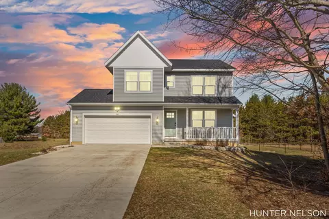 345 Winter Pines Ct, Sparta, MI 49345