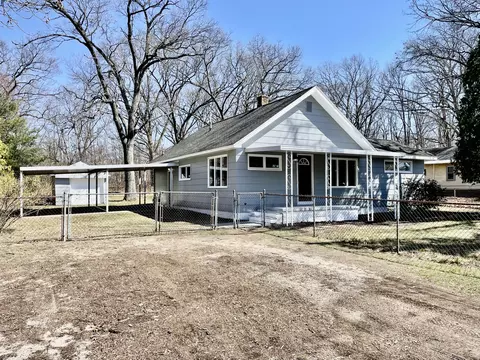 3104 Stratford St, Norton Shores, MI 49444