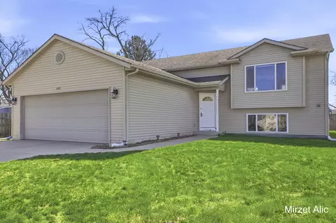 300 Regent St SE, Grand Rapids, MI 49548