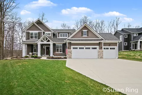 7290 Crossridge Dr SE, Grand Rapids, MI 49512